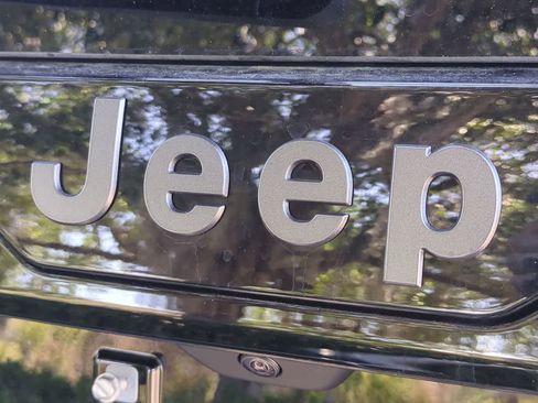 New 2026 Jeep Cherokee Laredo AWD/4WD image 12