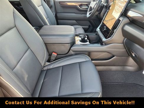 New 2026 GMC Yukon Elevation image 10