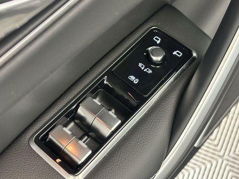 Used 2026 Jaguar F-PACE R-Dynamic S AWD/4WD image 20