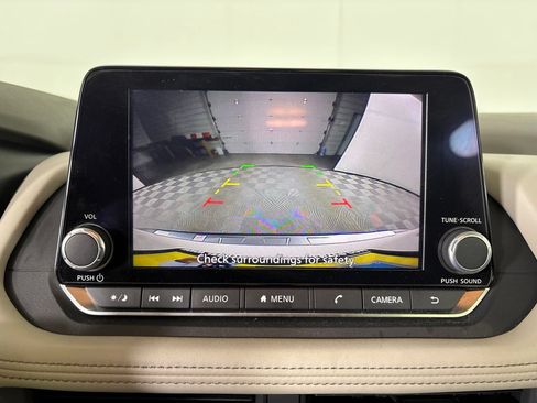 Used 2023 Nissan Rogue SV AWD/4WD image 18