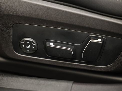 New 2026 BMW 330i Sedan image 21