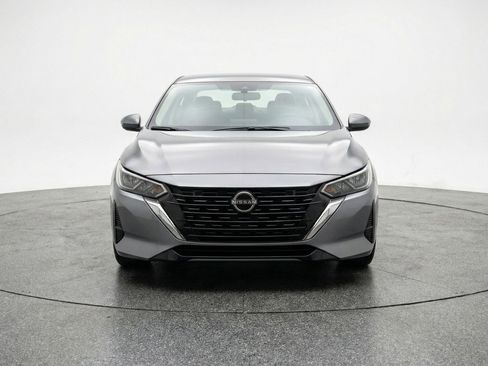 Used 2025 Nissan Sentra SV image 2