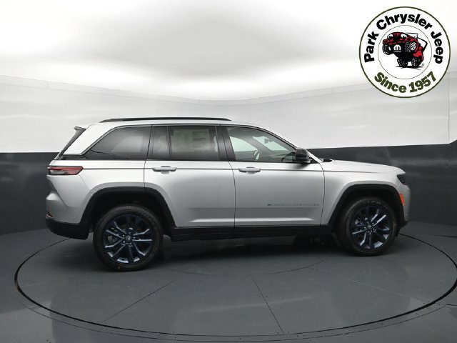 New 2026 Jeep Grand Cherokee Limited AWD/4WD image 6