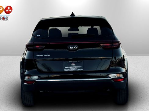 Used 2021 Kia Sportage LX image 6