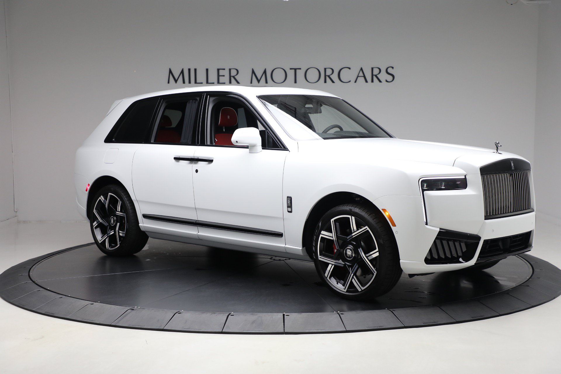 Certified 2025 Rolls-Royce Cullinan Black Badge AWD/4WD image 11