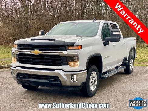 Used 2025 Chevrolet Silverado 2500 LT w/ Convenience Package AWD/4WD image 3