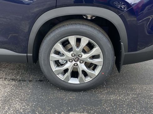 New 2026 Toyota Grand Highlander Limited image 9