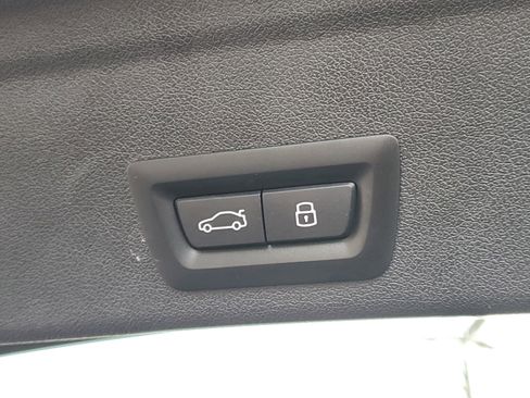 Certified 2024 BMW X6 xDrive40i w/ Parking Assistance Package image 28