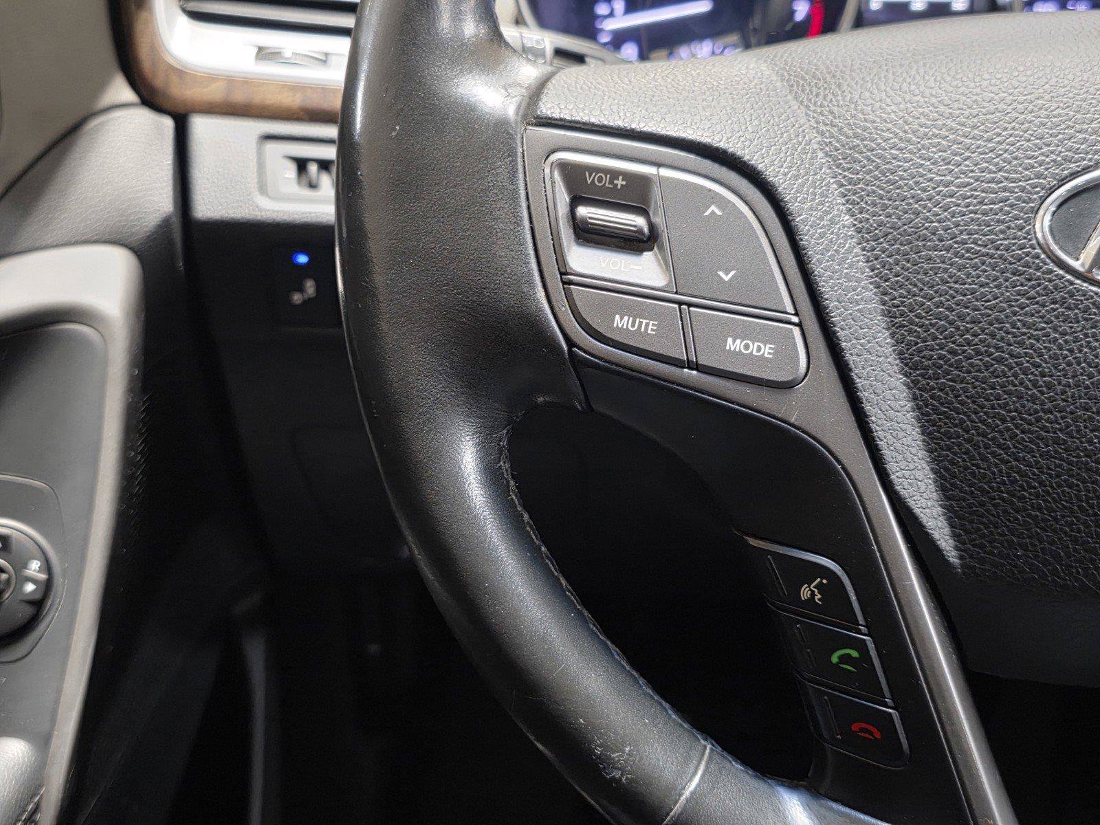 Used 2017 Hyundai Santa Fe Limited FWD image 33