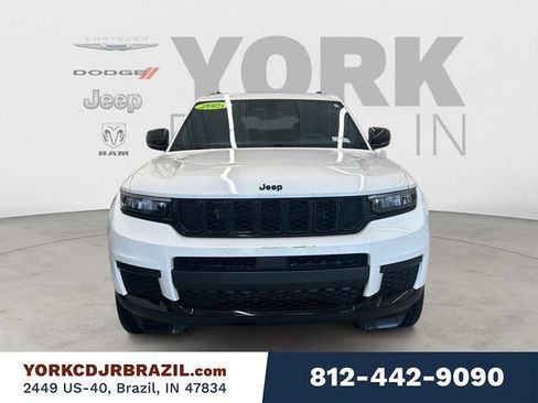 Used 2025 Jeep Grand Cherokee L Altitude AWD/4WD image 8