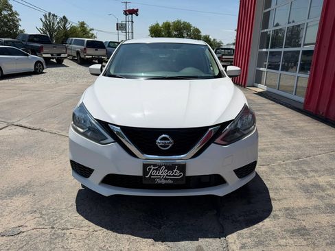 Used 2019 Nissan Sentra SV FWD image 3