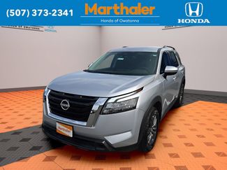 Used 2025 Nissan Pathfinder SV FWD video 1