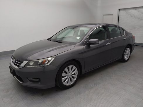 Used 2015 Honda Accord EX image 2