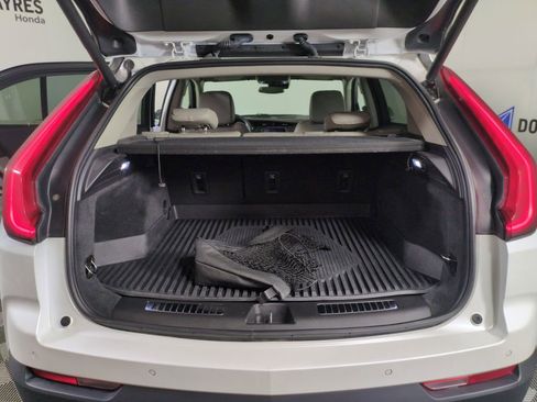 Used 2019 Cadillac XT4 Premium Luxury image 24