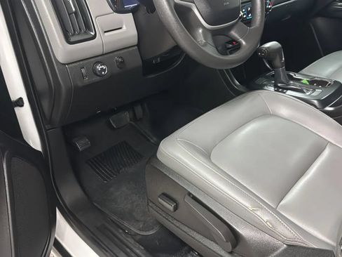 Used 2015 Chevrolet Colorado W/T w/ WT Convenience Package RWD image 4