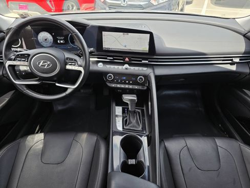 Used 2023 Hyundai Elantra Limited FWD image 12