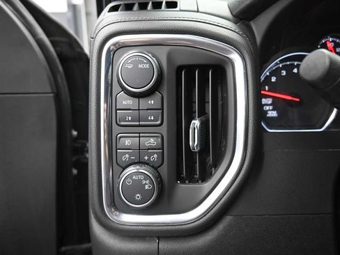 Used 2022 Chevrolet Silverado 1500 RST AWD/4WD image 10