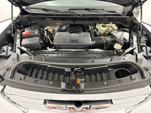 Used 2021 GMC Yukon SLT w/ SLT Luxury Plus Package AWD/4WD image 29