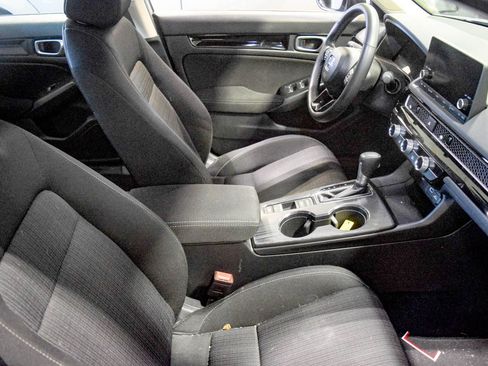 Used 2023 Honda Civic EX image 6