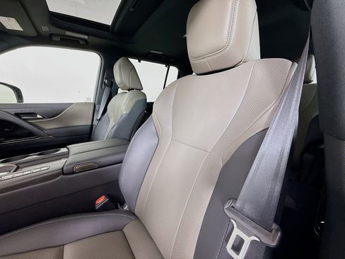 Used 2026 Lexus LX 700h Overtrail image 11