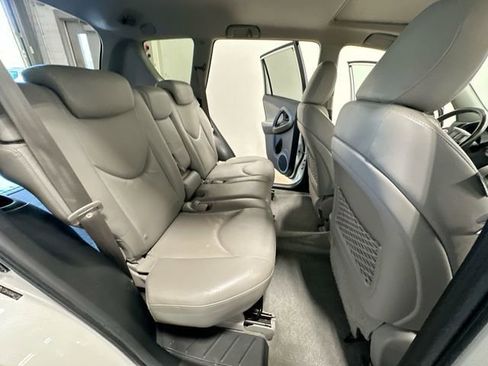 Used 2010 Toyota RAV4 Limited AWD/4WD image 23