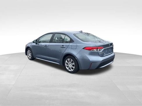 Used 2021 Toyota Corolla LE w/ Carpet Mat Package (TMS) image 4