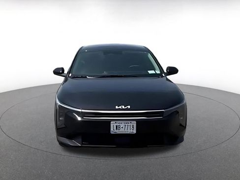 Used 2025 Kia K4 FWD image 3