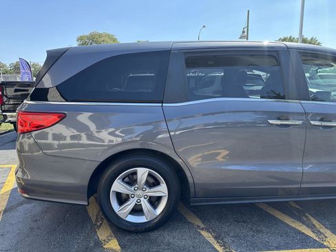 Used 2019 Honda Odyssey EX image 9