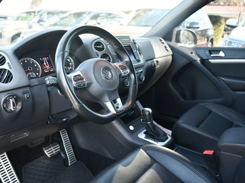 Used 2016 Volkswagen Tiguan R-Line image 10