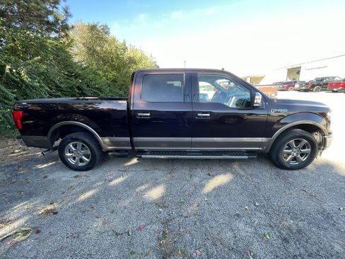 Used 2018 Ford F150 Lariat w/ Equipment Group 502A Luxury image 6