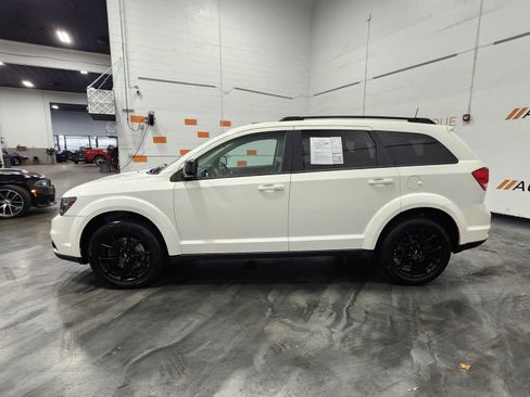 Used 2019 Dodge Journey SE w/ Connectivity Group image 8