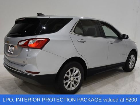 Used 2019 Chevrolet Equinox LT w/ Driver Convenience Package image 4