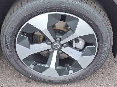 New 2025 Volvo XC40 B5 Plus w/ Protection Package Premier image 7