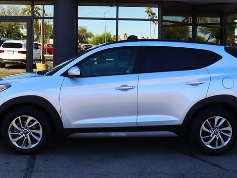 Used 2017 Hyundai Tucson SE w/ SE Popular Package 02 FWD image 8