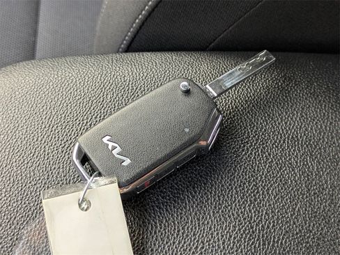 Used 2023 Kia Forte LXS image 27