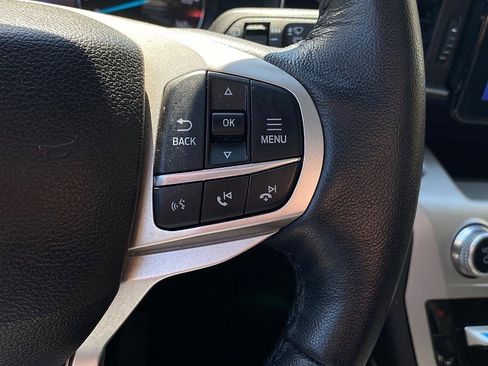 Used 2022 Ford Explorer XLT w/ Equipment Group 202A AWD/4WD image 24