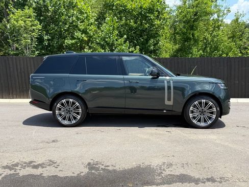 New 2026 Land Rover Range Rover Long Wheelbase SE AWD/4WD image 6