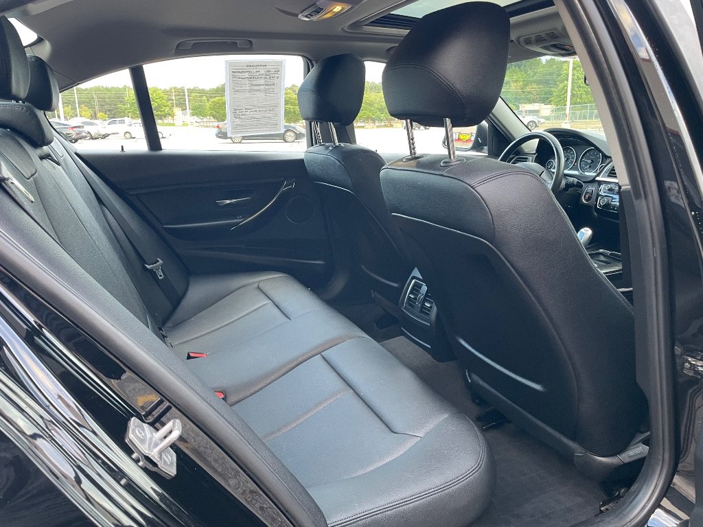 Used 2016 BMW 320i Sedan RWD image 19