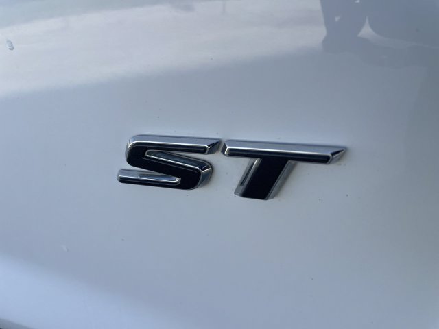 Used 2026 Buick Enclave Sport Touring FWD image 32