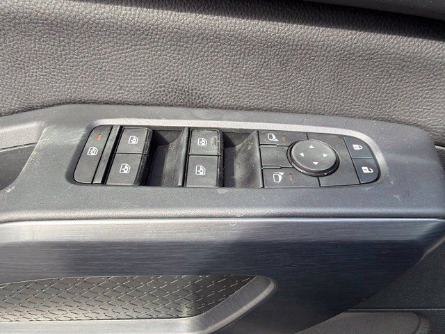 Used 2025 Nissan Pathfinder Rock Creek AWD/4WD image 18