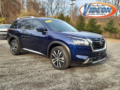 Used 2023 Nissan Pathfinder Platinum w/ Cargo Package