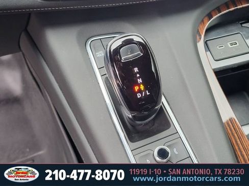 Used 2023 Cadillac Escalade ESV Premium Luxury RWD image 25