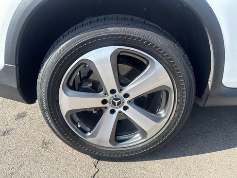 Used 2022 Mercedes-Benz GLC 300 4MATIC image 9