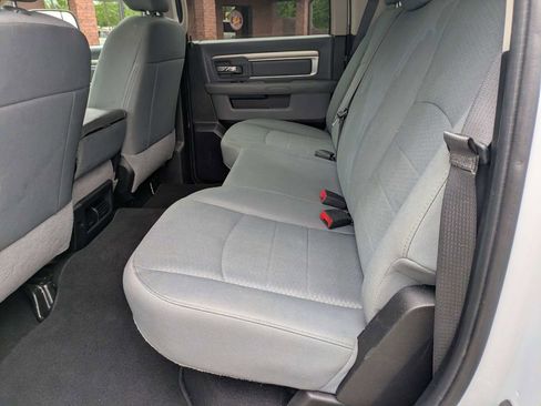 Used 2020 RAM 1500 Classic SLT RWD image 12
