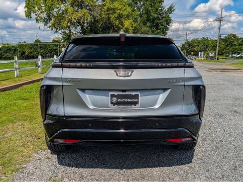 Used 2024 Cadillac Lyriq Sport AWD/4WD image 6