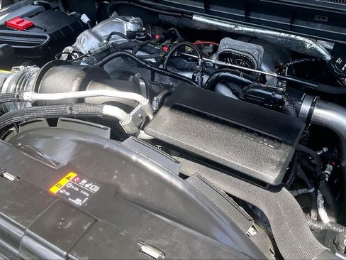 Used 2024 GMC Sierra 2500 AT4 w/ AT4 Premium Plus Package AWD/4WD image 32