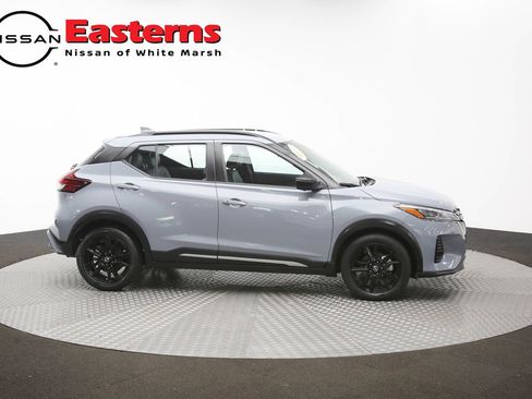 Used 2023 Nissan Kicks SR w/ SR Premium Package FWD image 45