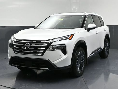 New 2026 Nissan Rogue Platinum w/ Tech Package image 3