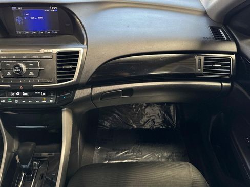 Used 2017 Honda Accord LX image 29