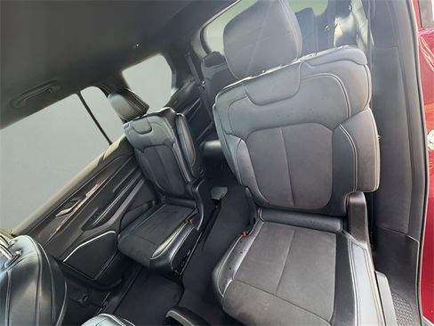 Used 2021 Jeep Grand Cherokee L Laredo image 28